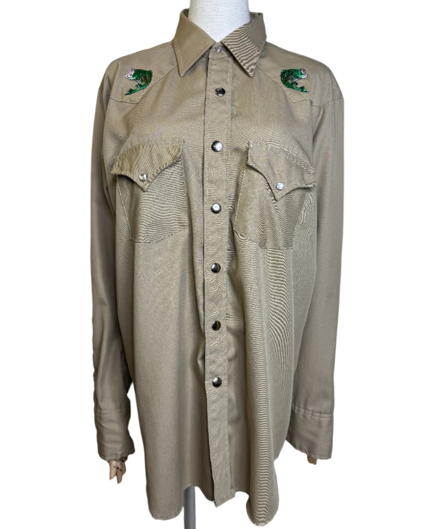 Sheplers, Bass Fish Western Beige Button Up 1970s